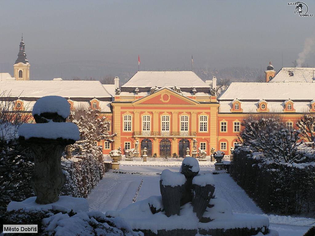 Dobris-castle.jpg