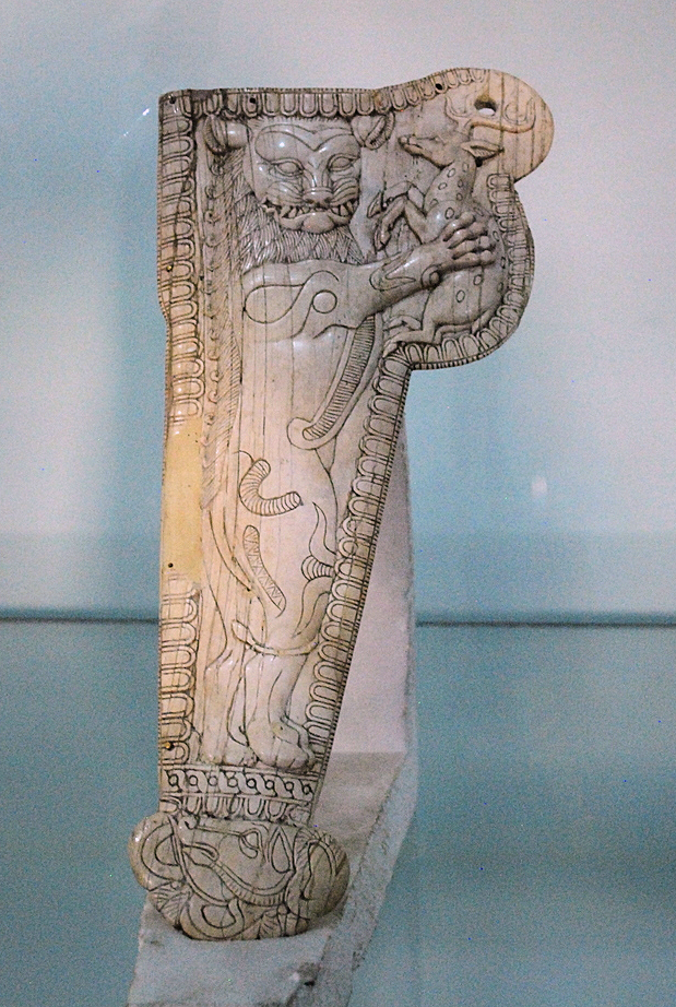 Dushanbe_-_National_Museum_of_Antiquities_-_Takhti_Sangin_Site_ivory_sculpture.jpg