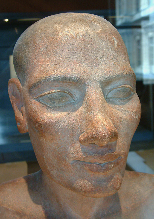 Egypte_louvre_168_statue.jpg