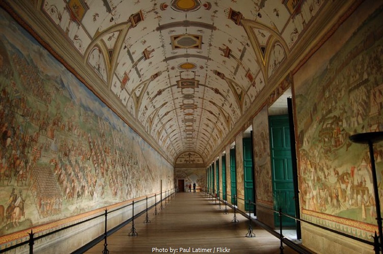 el-escorial-hall-of-battles.jpg