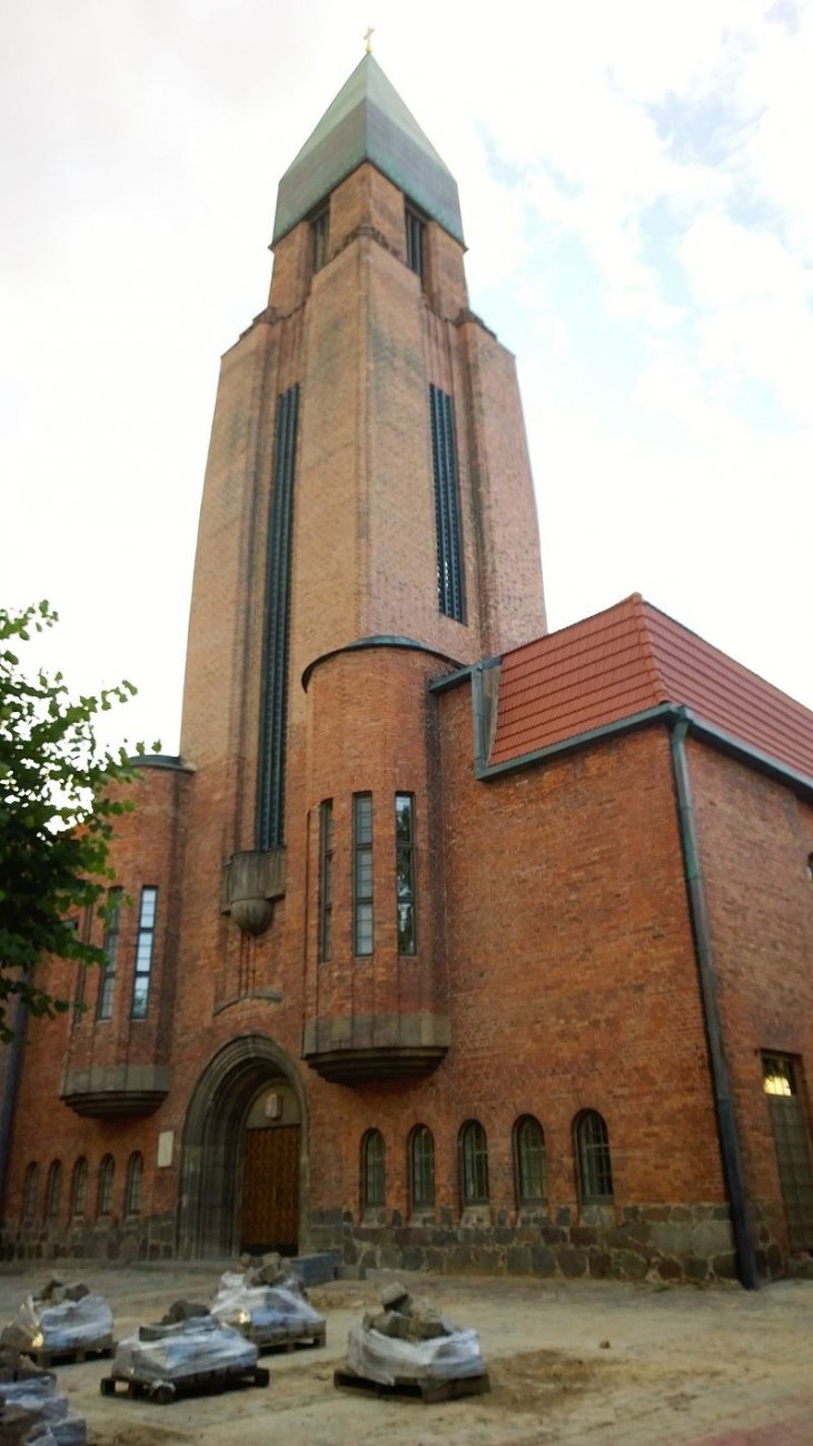 Eliel_Saarinen_Paavalinkirkko,_1917_Tartto.jpg