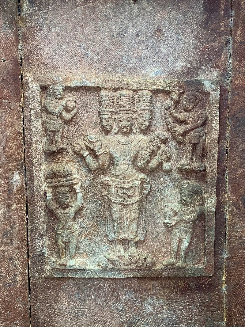 Entrance,_Navabrahma_temples_site,_Alampur,_Telangana_-_11.jpg