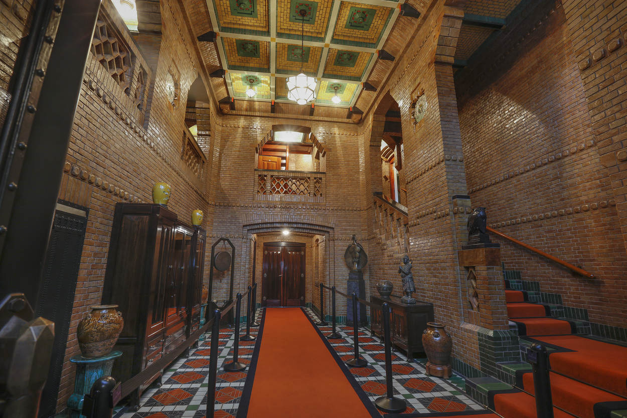 entreehal-in-jachthuis-st-hubertus_fotograaf_rob_acket.jpg