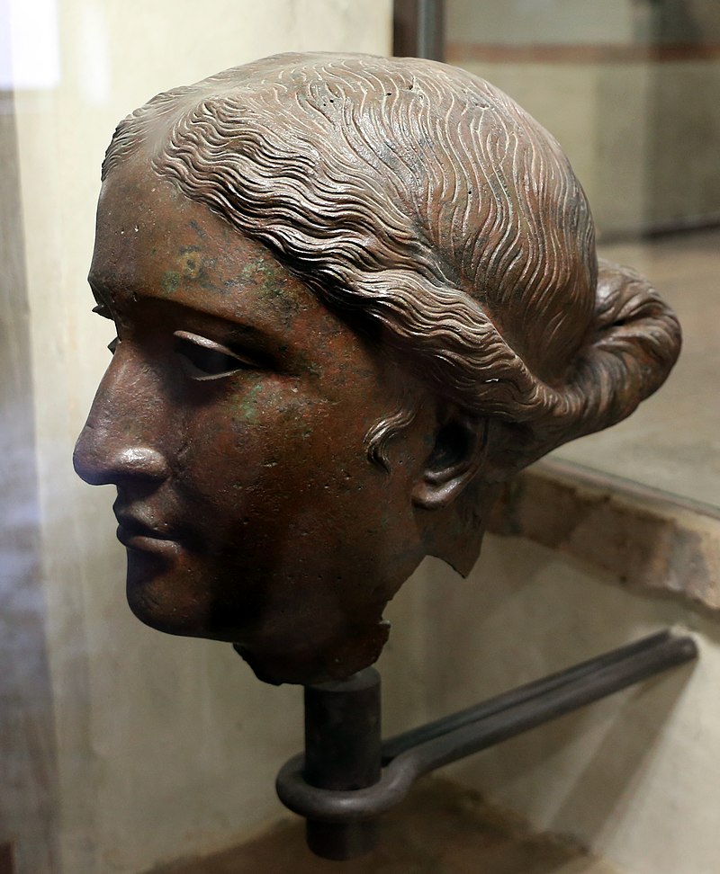 Epoca_tolemaica_o_romana,_testa_femminile,_forse_arsinoe_III_(210_ac_ca.).jpg