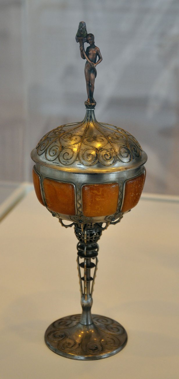 Ernst_Riegel_Deckelpokal_makffm_5069.jpg