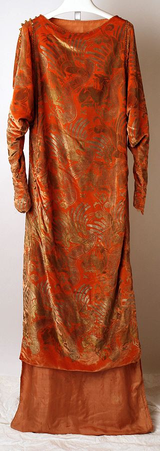 Evening_dress_MET_1979.569.15_F.jpg