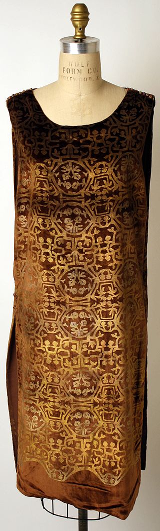 Evening_dress_MET_1991.187.2_F.jpg