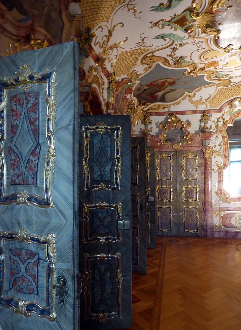 Fürstäbtliche_Residenz,_Türen_(3).jpg