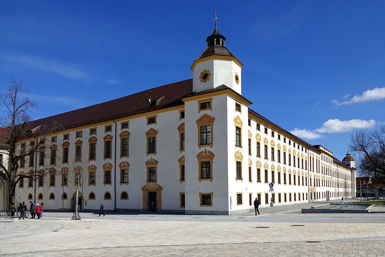 Fürstäbtliche_Residenz_Kempten_April_2015.jpg