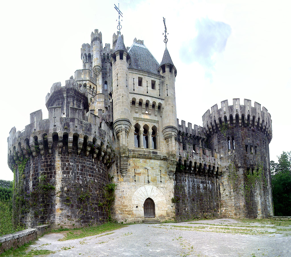 Fachada_del_castillo_de_Butrón.jpg