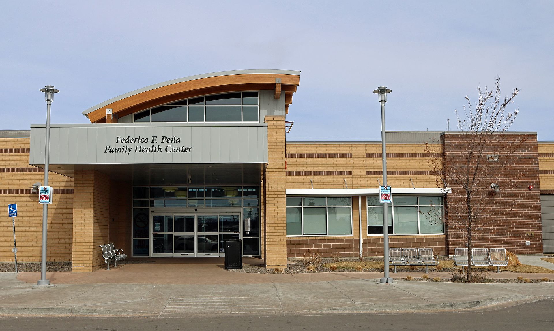 Federico_F._Peña_Southwest_Family_Health_Center.JPG