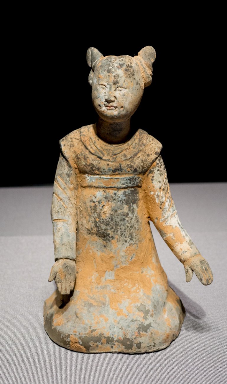 Female_Tomb_Figure_With_polychrome_pigments,_China_-_Tang_dynasty,_7th_century.tiff.jpg