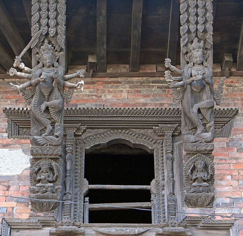 Fenеtre_newar_et_(Bhaktapur)_(8554520381).jpg