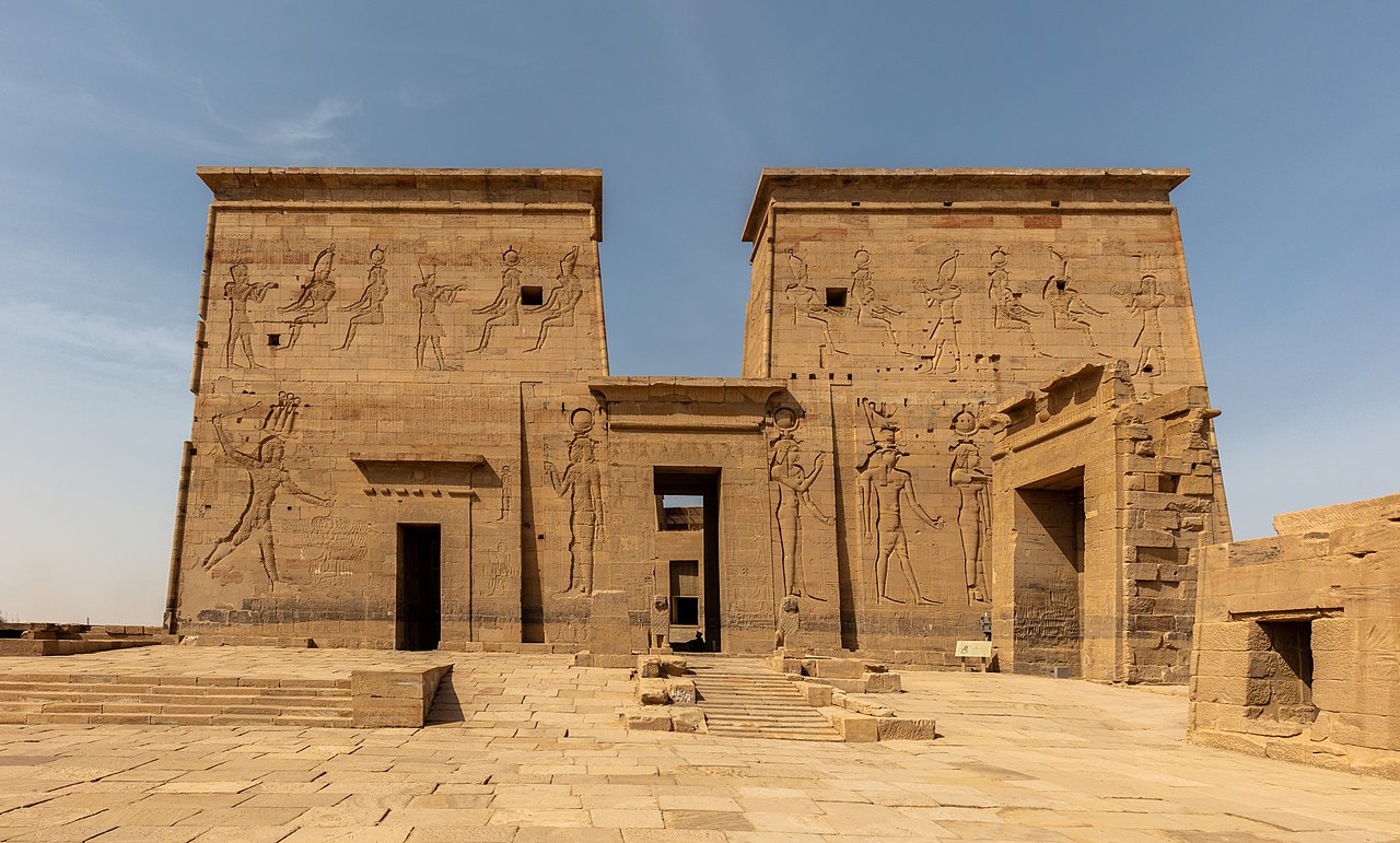File,_Asuán,_Egipto,_2022-04-01,_DD_144.jpg