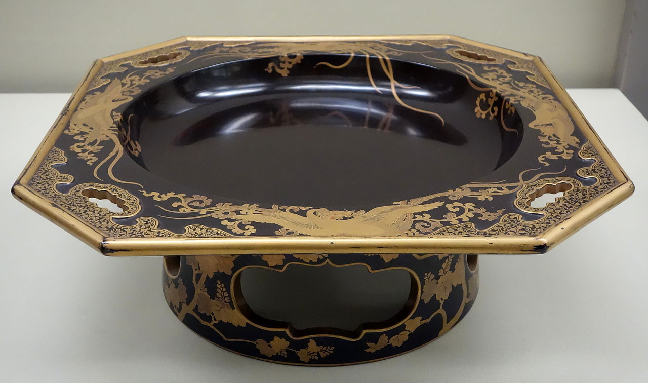 Footed_Tray,_Edo_period,_18th_century,_phoenix_05977.JPG