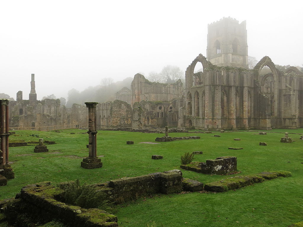 Fountain_Abbey_grounds_from_the_Infirmary.JPG