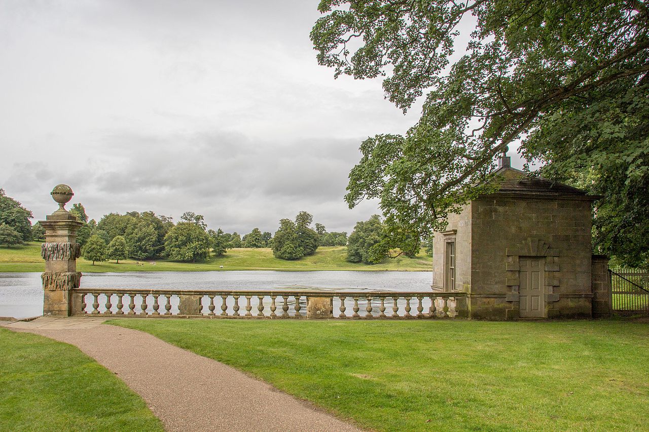 Fountains_Abbey_2016_065.jpg