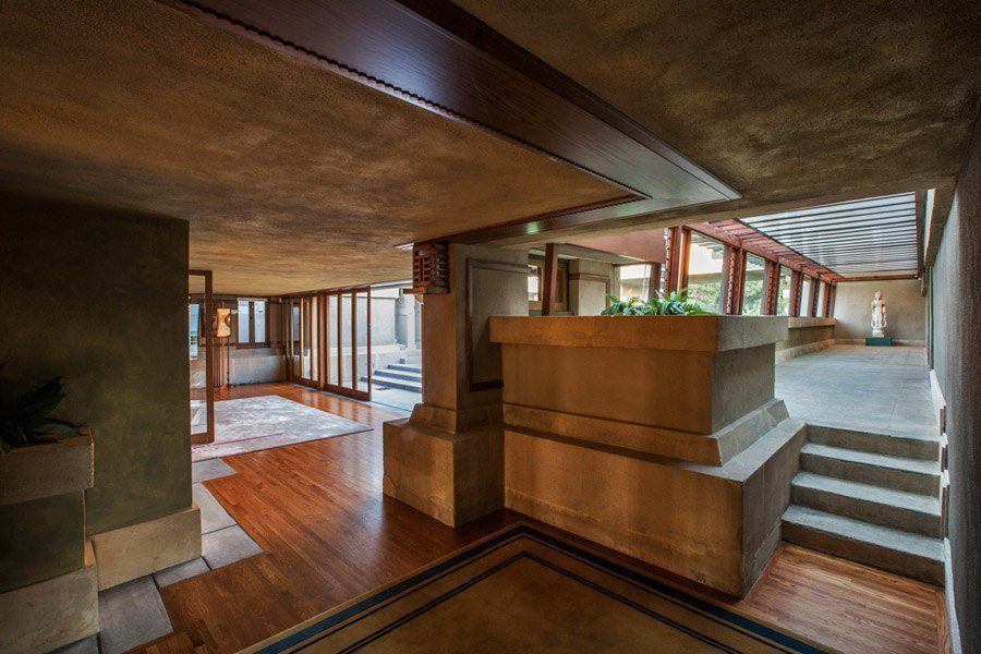 Frank-lloyd-wright-hollyhock-open-floorplan.jpg