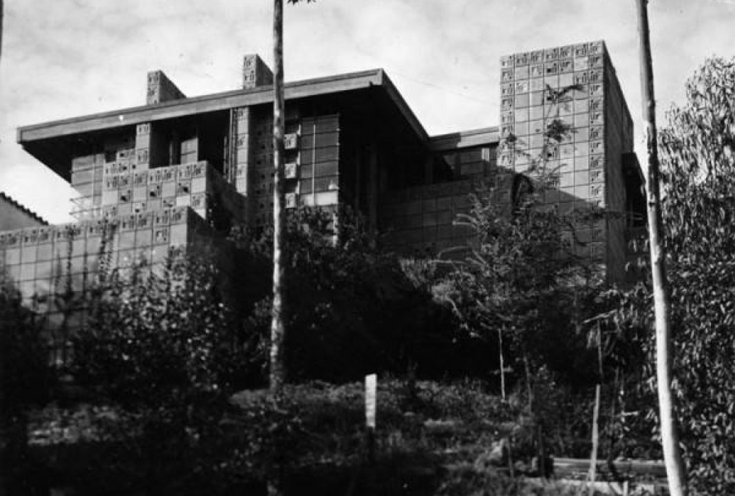 Freeman_House_exterior-1-1068x721.jpg