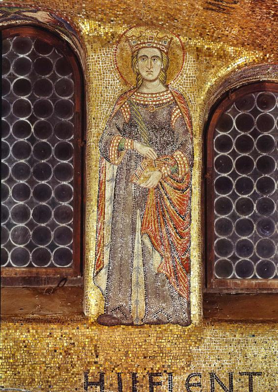 Galereya._Severnaya_stena_uroven_okon_Sv._Ekaterina.jpg