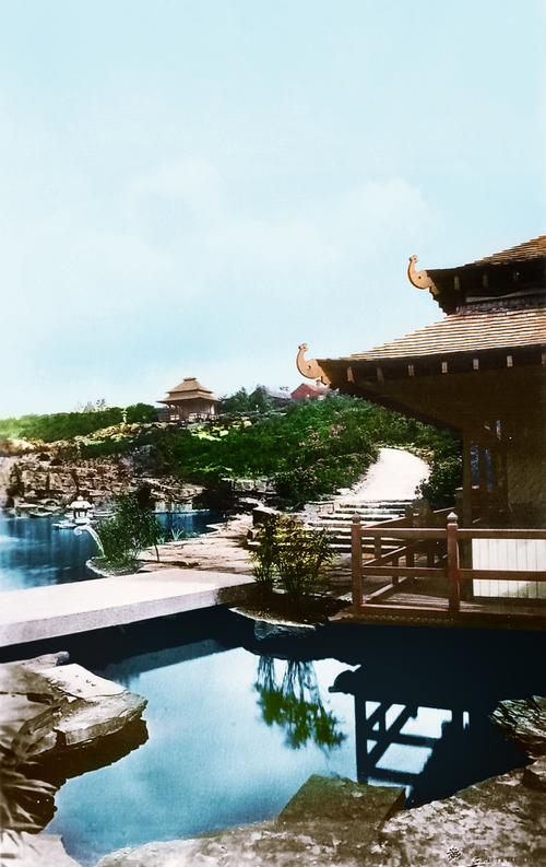 Gardens_-_Rivington_1923_digitally_enhanced_and_colourised_2017.png