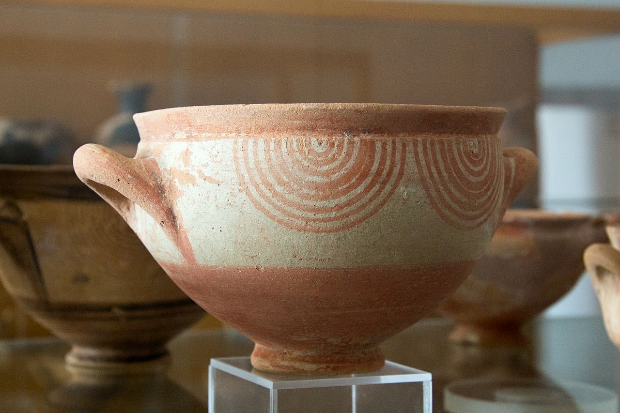 Geometric_pottery,_900–800_BC,_AM_Naxos,_143287.jpg