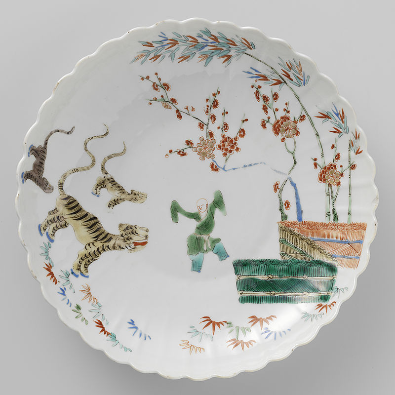Geribde_schaal_van_porselein-Rijksmuseum_AK-MAK-1495.jpeg.jpeg