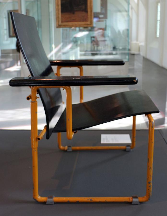 Gerrit_rietveld,_poltrona_wouter_paap,_1928-30_ca._01.JPG