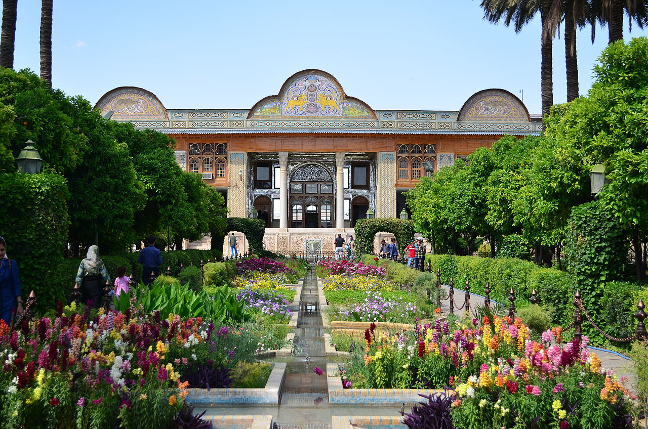 Ghavam_Garden_Darafsh_(12).JPG