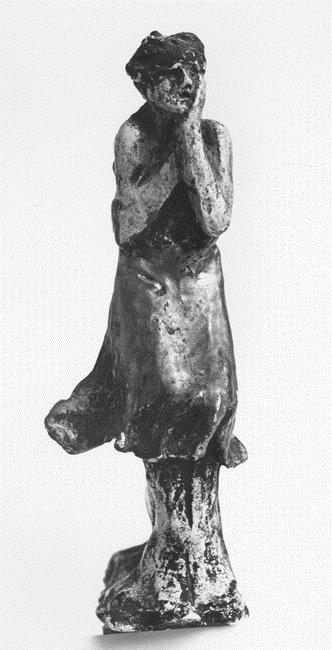 girl-getting-cold-1898.jpg