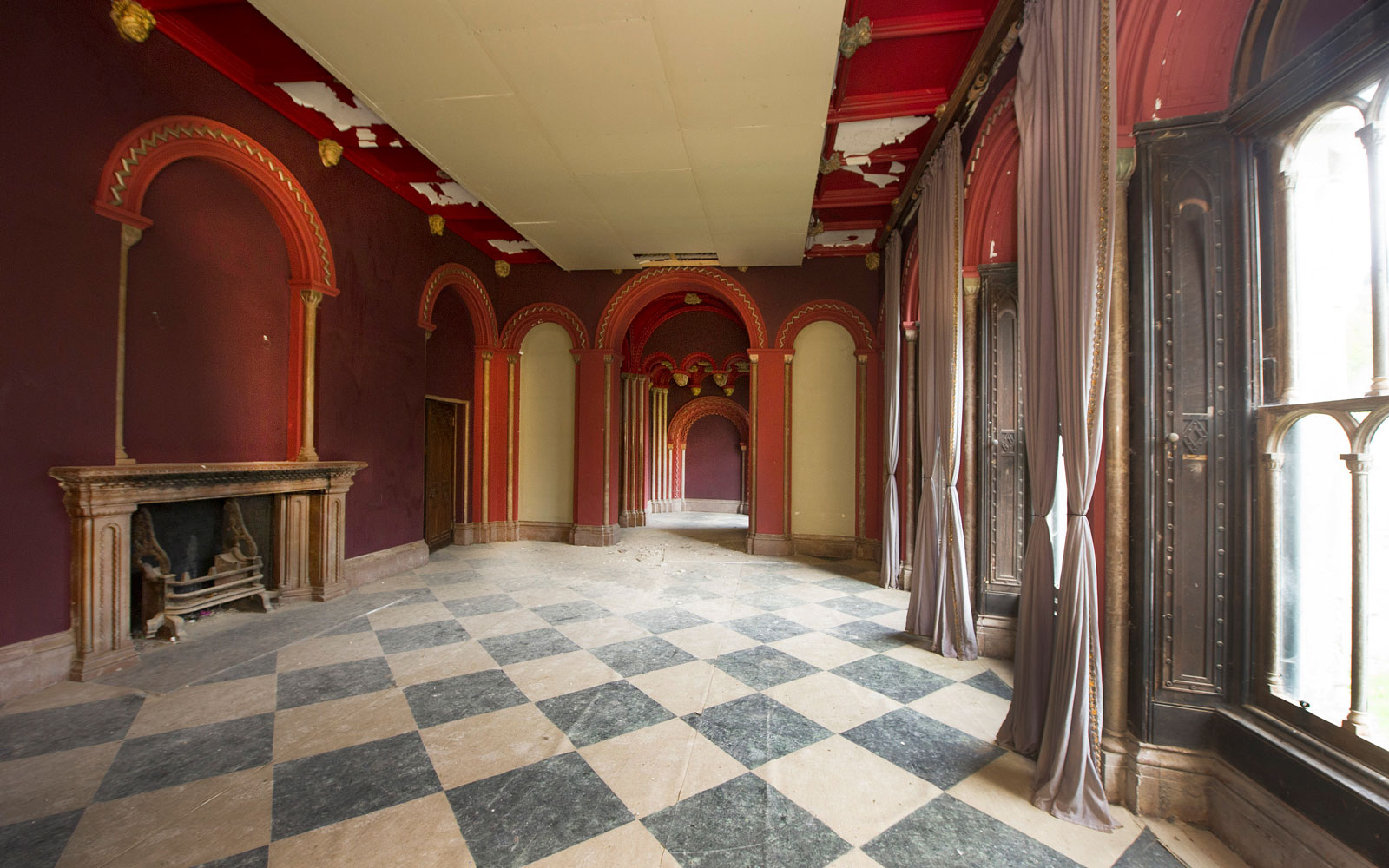 gosford-castle-interior-room-GOTCASTLE0718.jpg