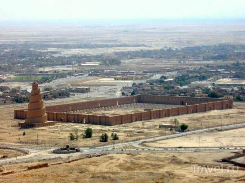 great_mosque_of_samarra_3.jpg