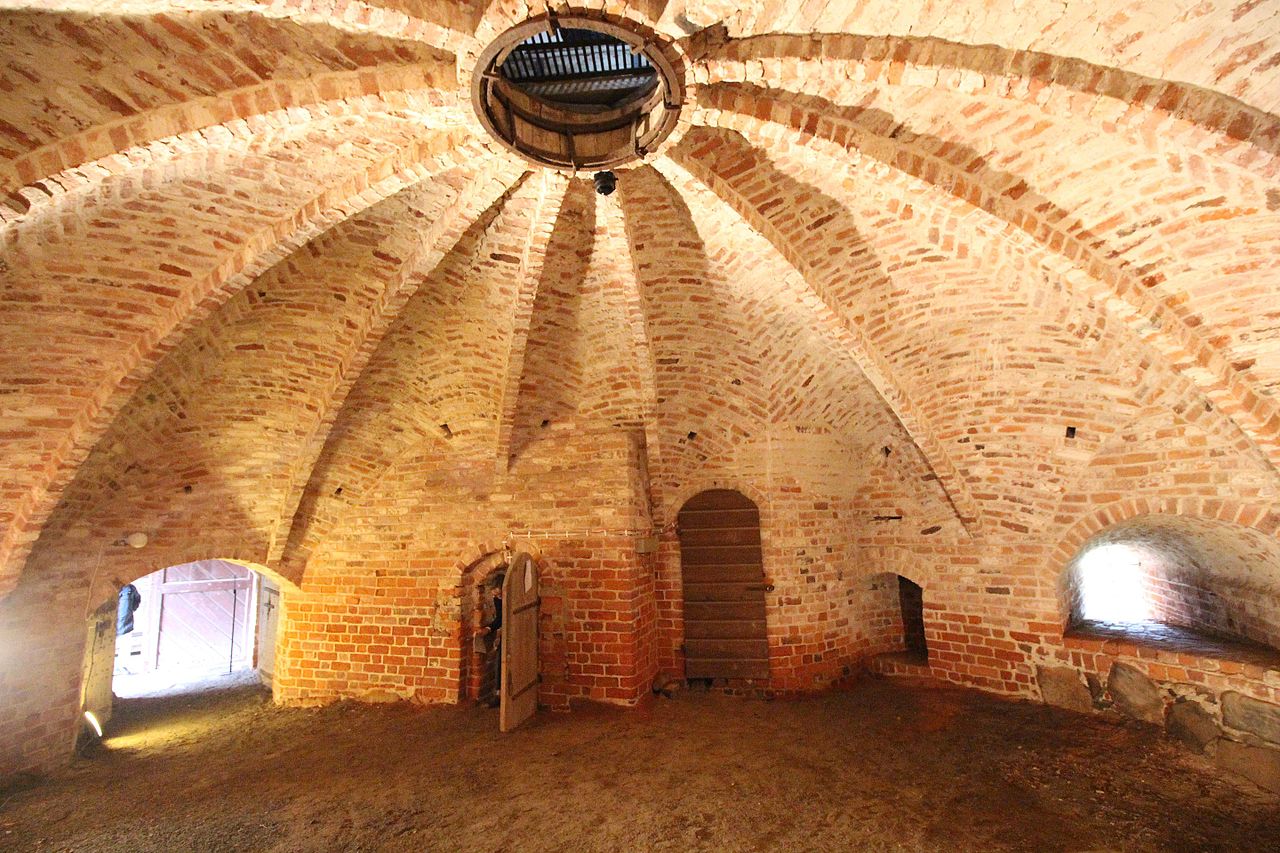 Gripsholm_May_2перестр 19 в для возвращения стиля 16 в..jpg