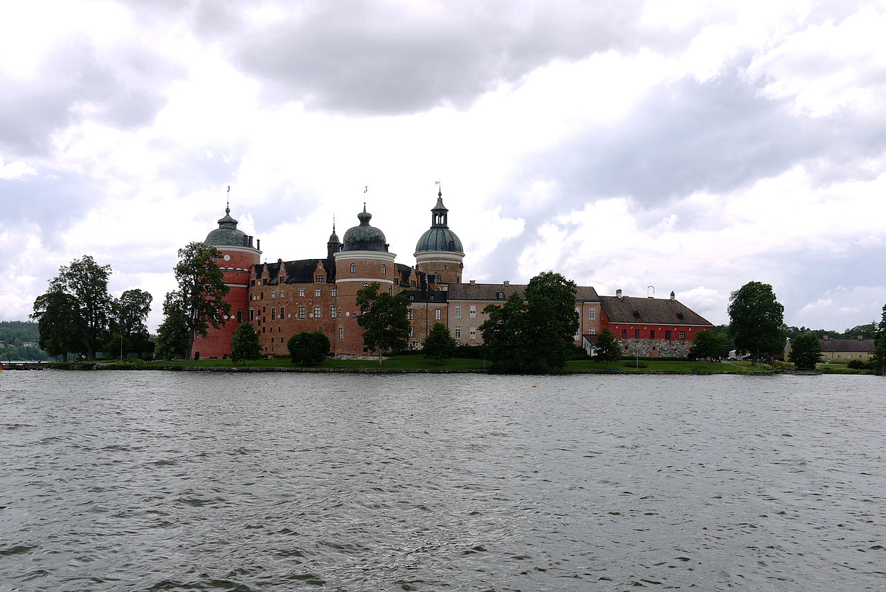 Gripsholms_slott_view1.jpg