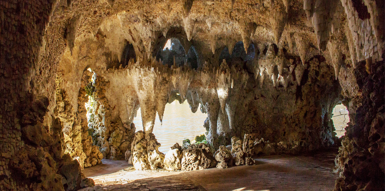 Grotto-1.jpg