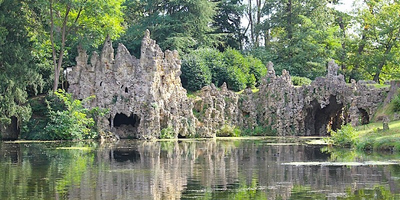 Grotto-at-Painshill-Park.jpg