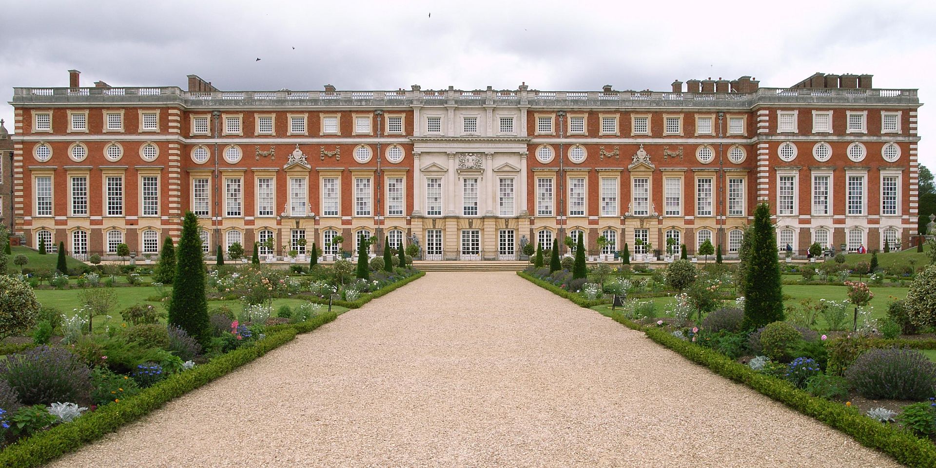 Hampton_Court_03.jpg