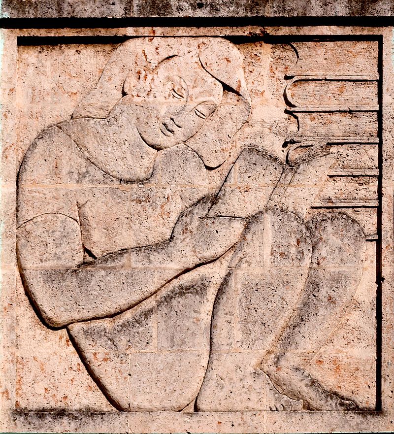 Havana_Art_Deco_(8718633362).jpg