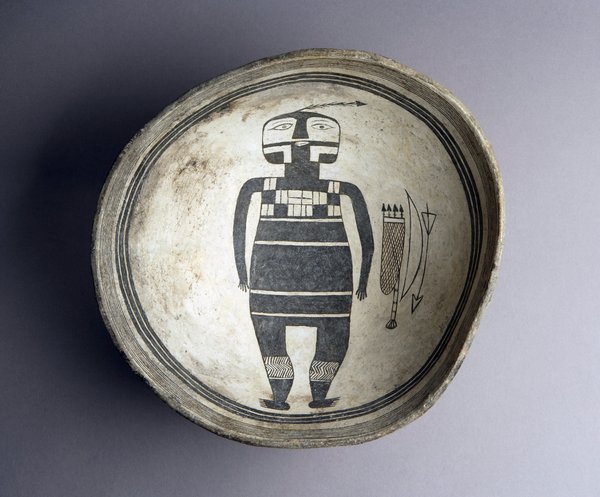 henry_exhibit_mimbres_bowl_l.jpg