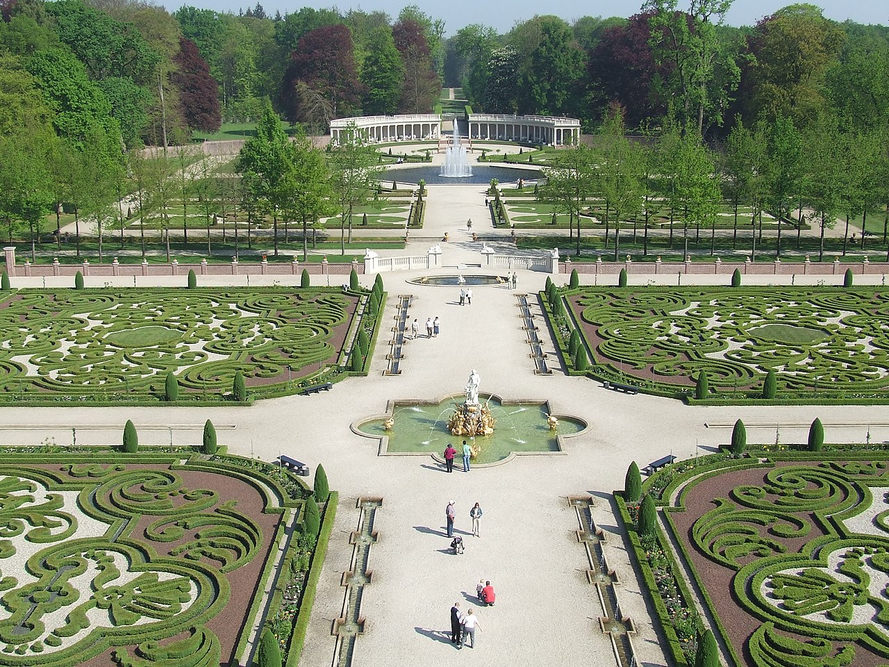 Het_Loo_Hauptachse.JPG