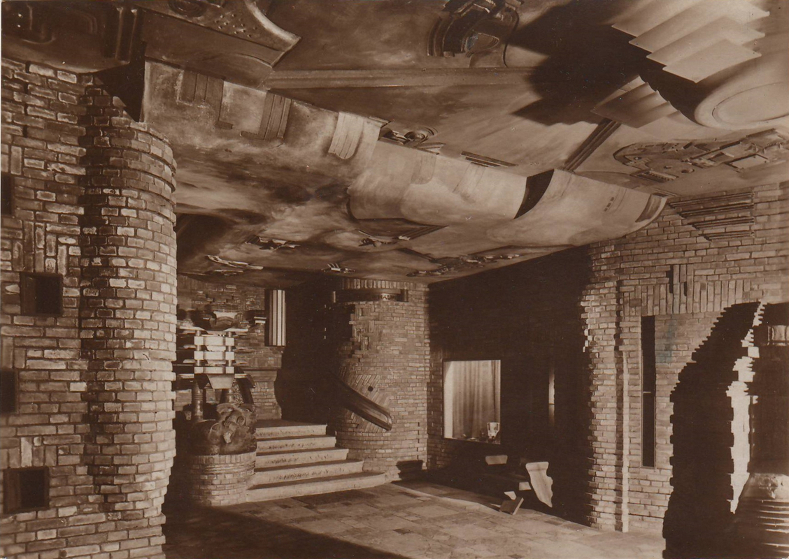 Hoetger, Bernhard - Paula Modersohn-Becker-Haus, Böttcherstraße, Bremen, 1926-1931.jpg