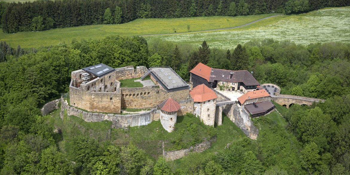 Hohenrechberg замок.jpg