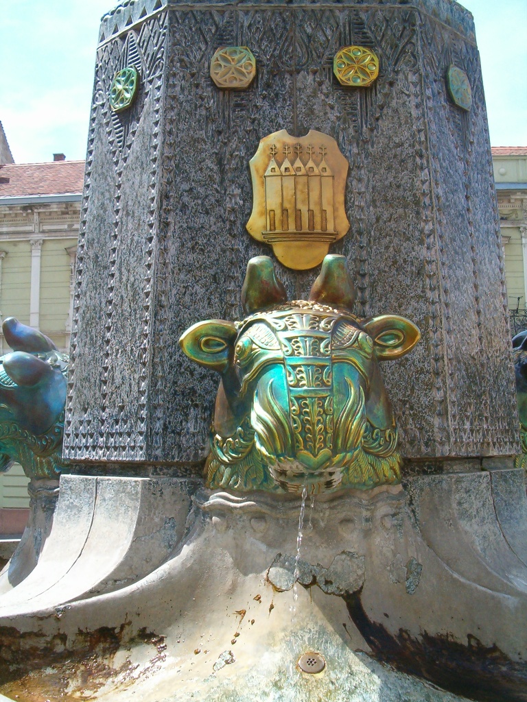 Hungary_pecs_-_zsolnay1.jpg