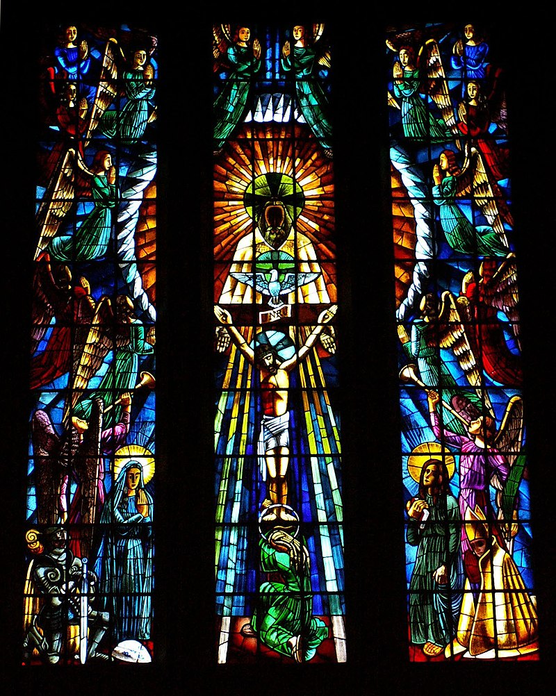 Igreja_de_Nossa_Senhora_de_Fátima_-_vitral.jpg
