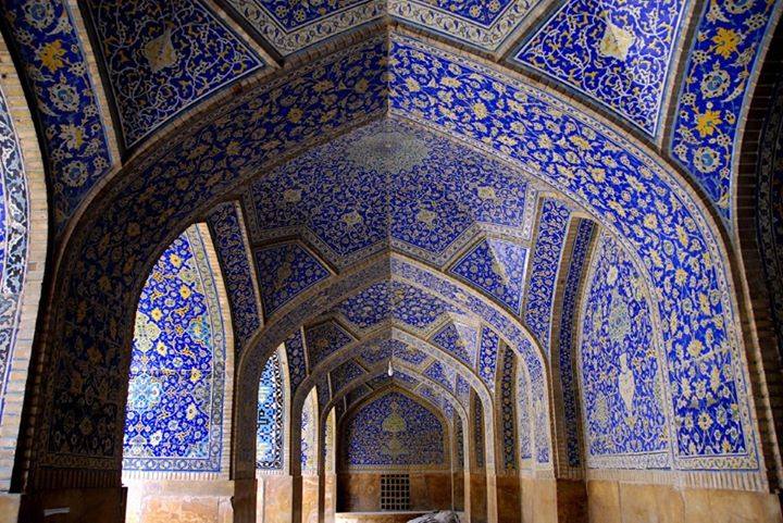 Imam-mosque-in-Isfahan-Iran.jpg