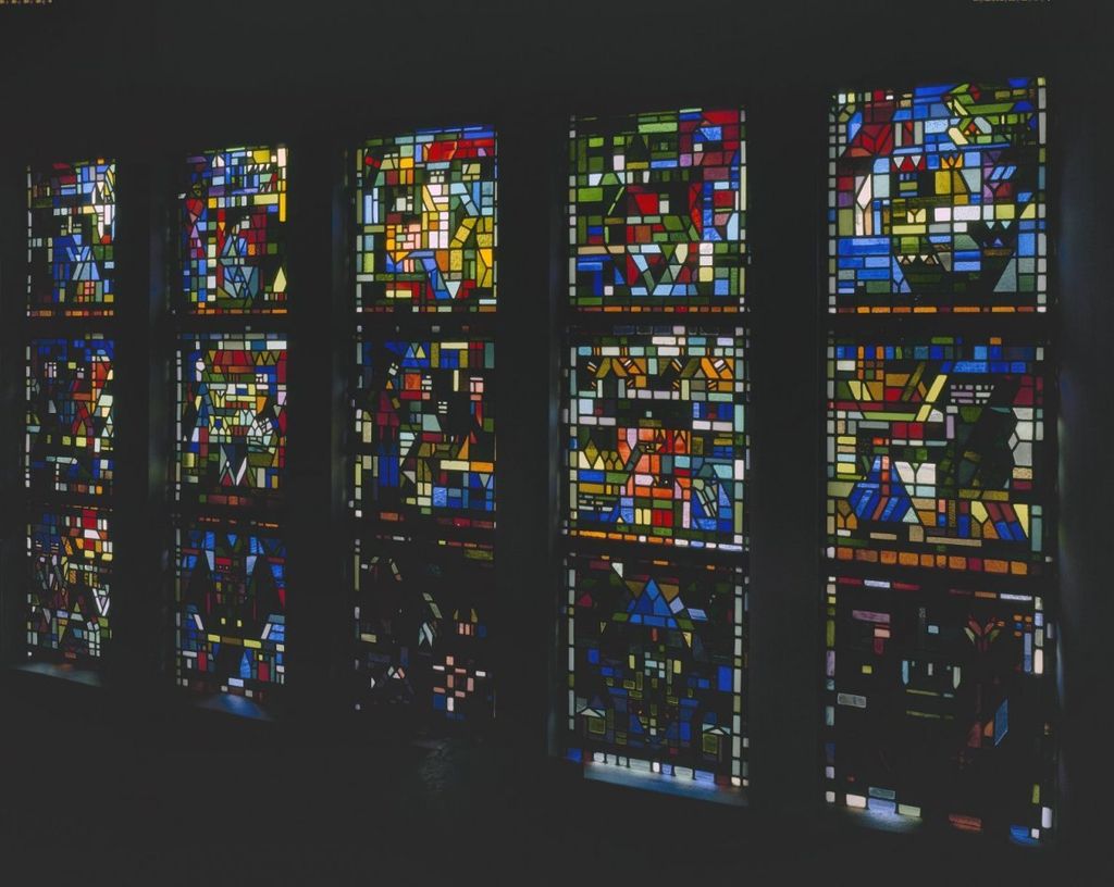 Interieur,_aanzicht_beschilderd_glas-in-loodraam_-_Noordwijkerhout_-_20367023_-_RCE.jpg