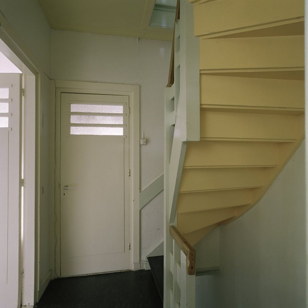 Interieur,_overzicht_van_het_trappenhuis__Groningen_-_2.jpg