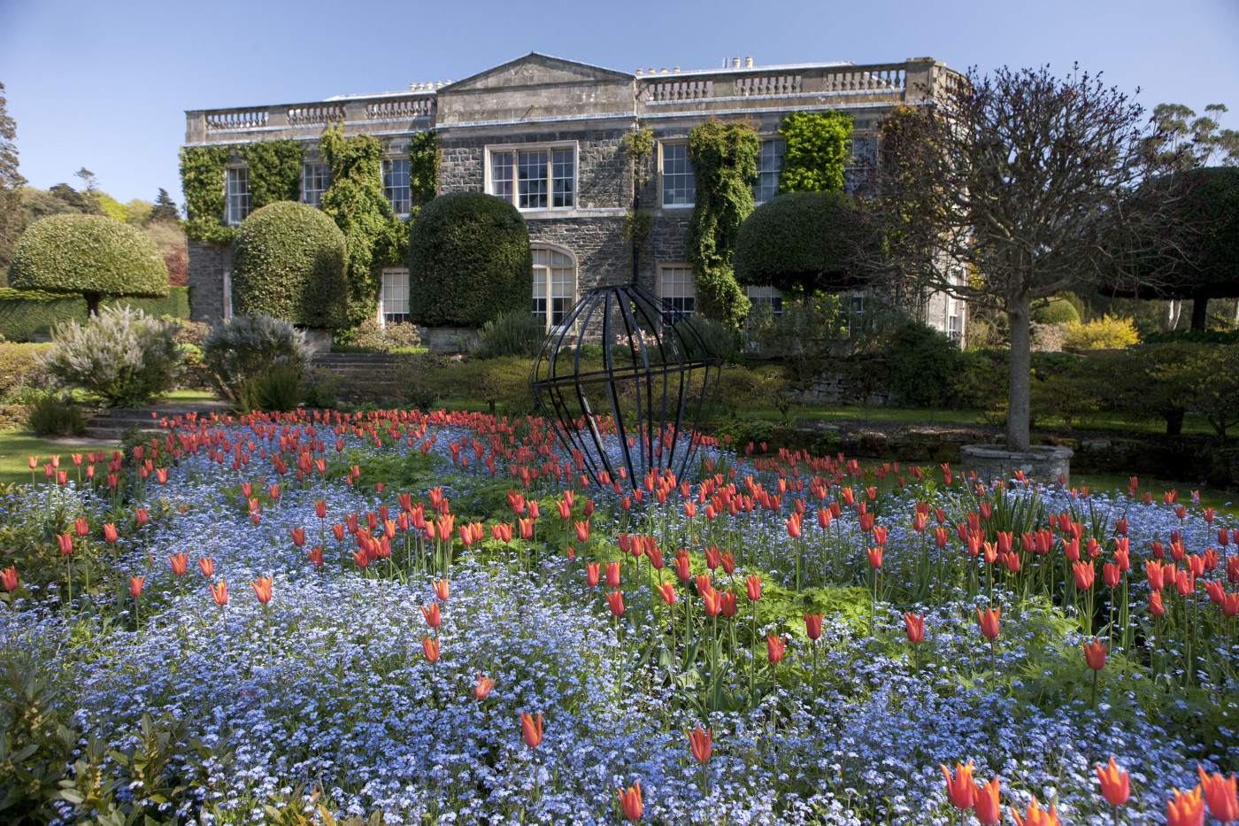 ireland-mount-stewart-garden-4.jpg