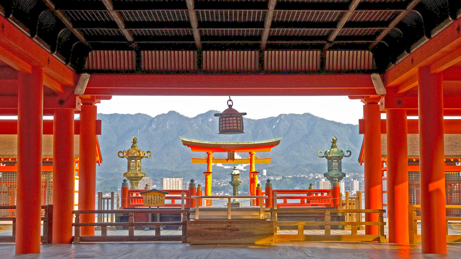 itsukushima-shrine.jpg
