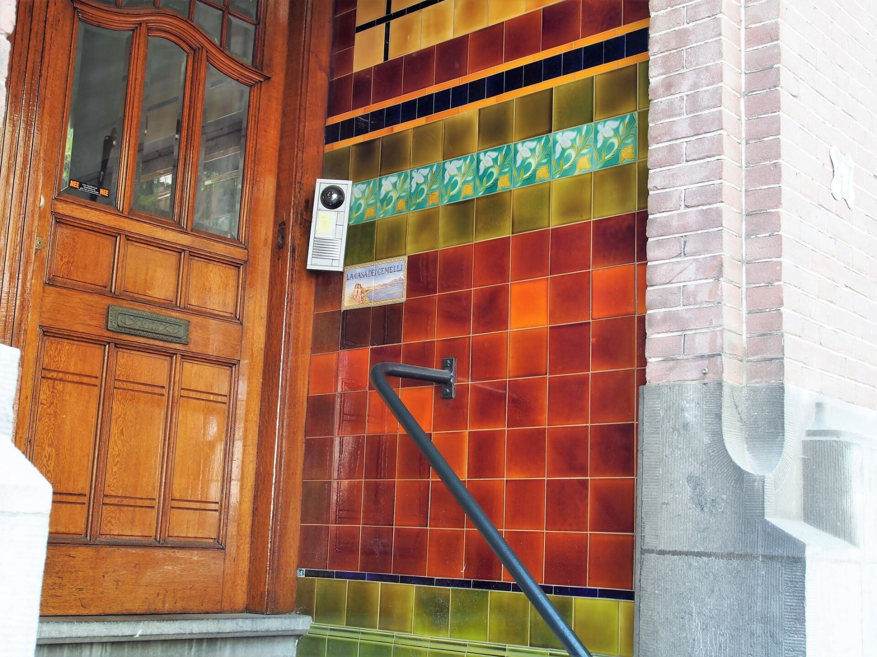 Jan_Luijkenstraat_47_portiek_met_tegels_foto_1.jpg